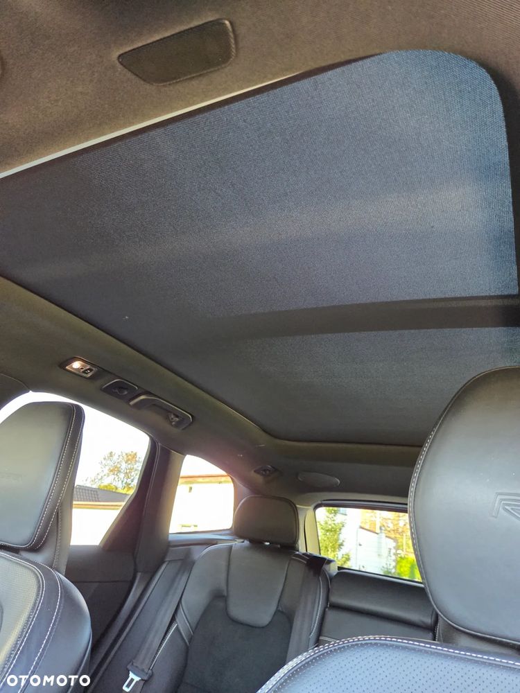 Volvo XC 60 D4 AWD R-Design - 24