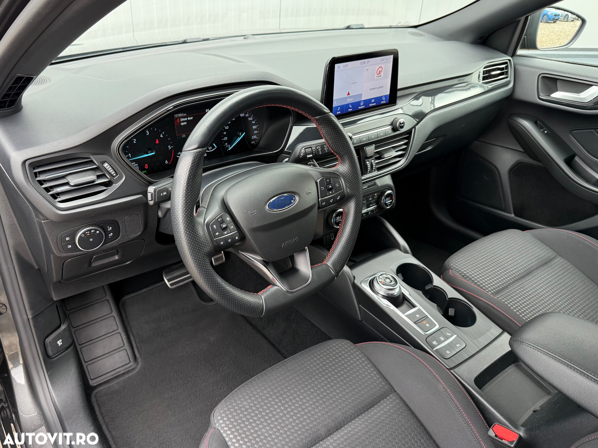 Ford Focus Turnier 1.5 EcoBlue Start-Stopp-System Aut. ST-LINE - 12