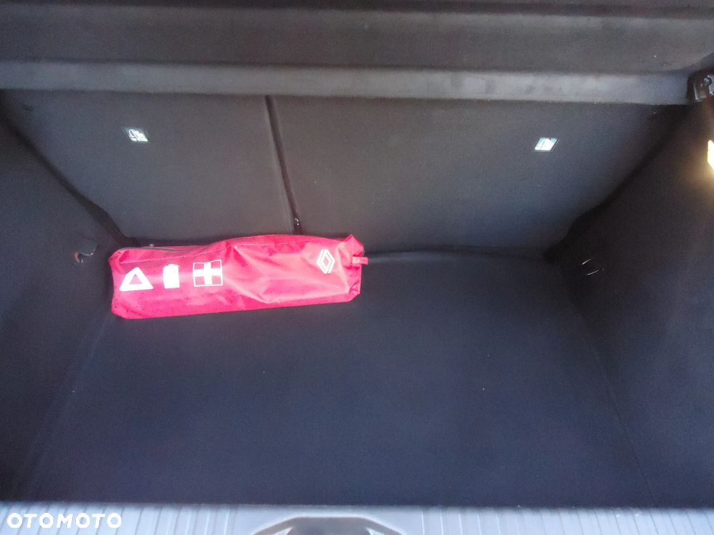 Renault Clio - 23