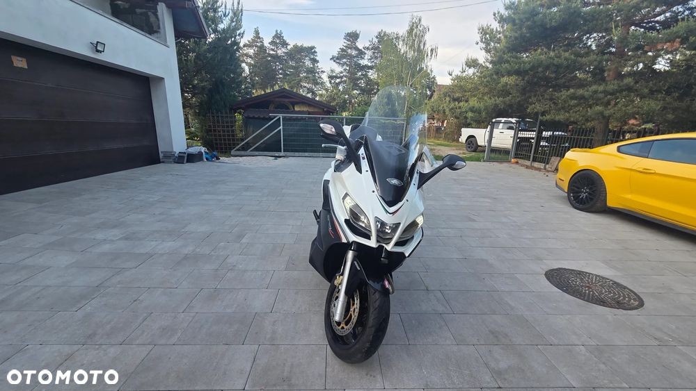 Aprilia SRV 850 - 16