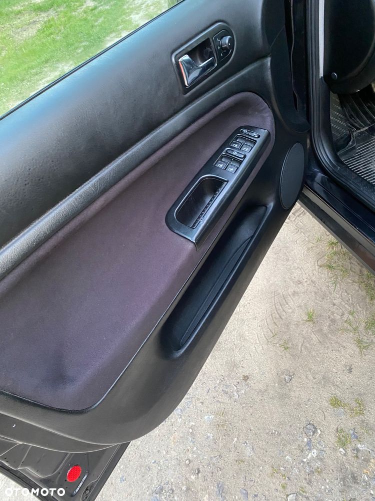 Volkswagen Passat - 36