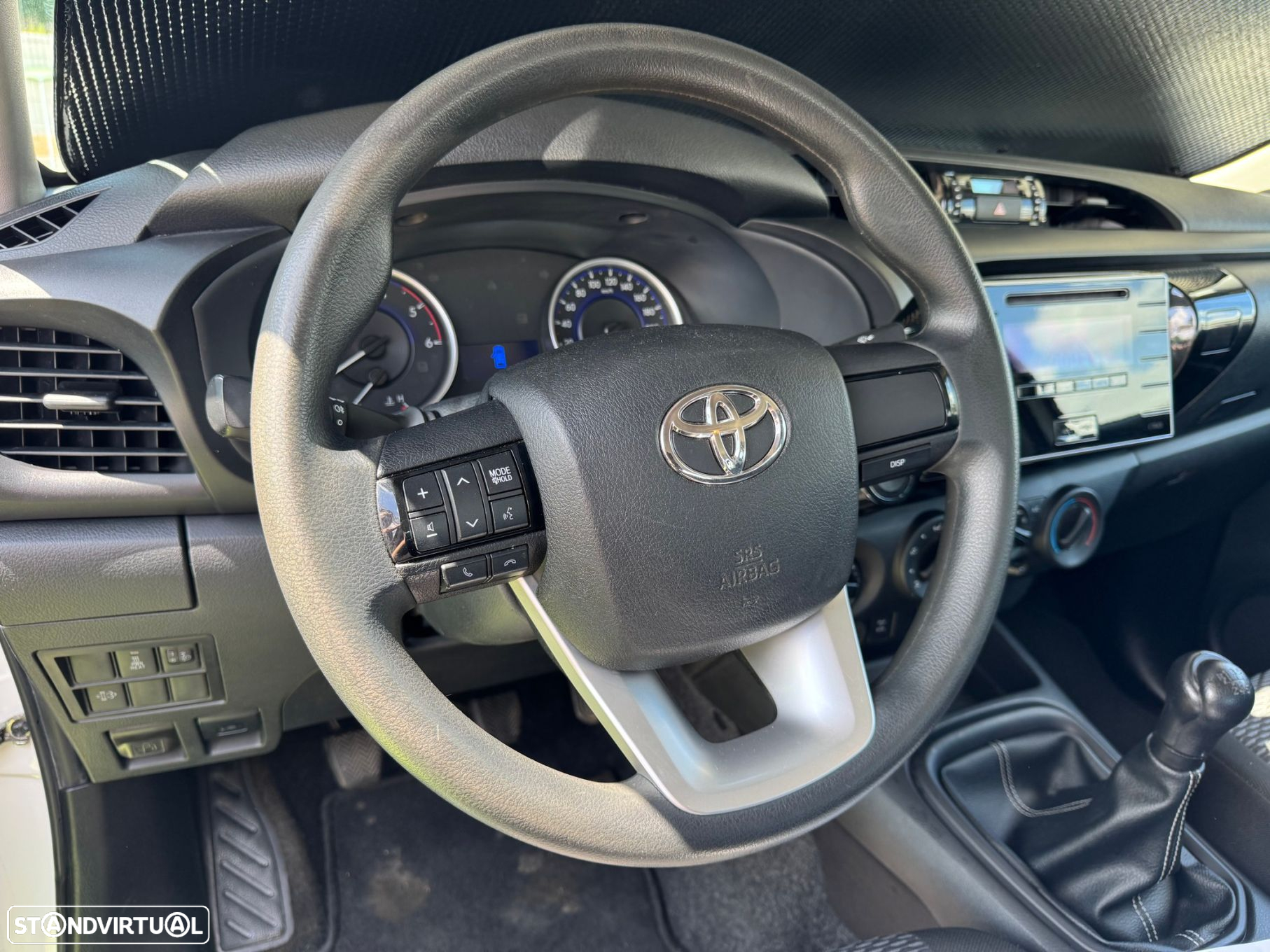 Toyota Hilux 2.4 D-4D 4WD CD CM - 24