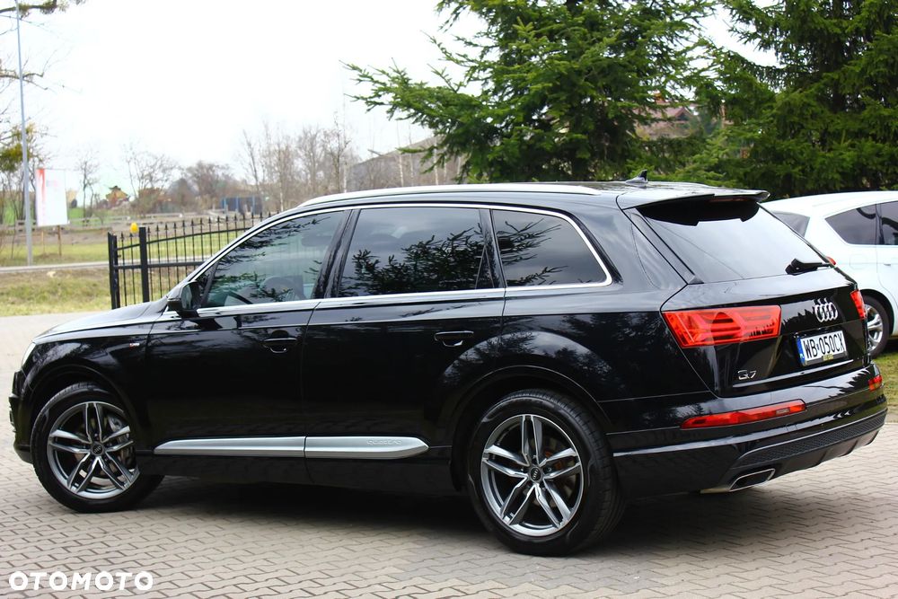 Audi Q7 - 6