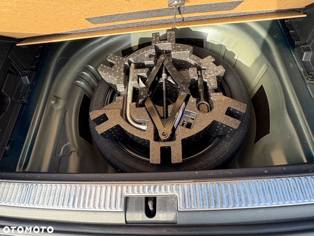 Skoda Superb 2.0 TDI DSG Ambition - 37