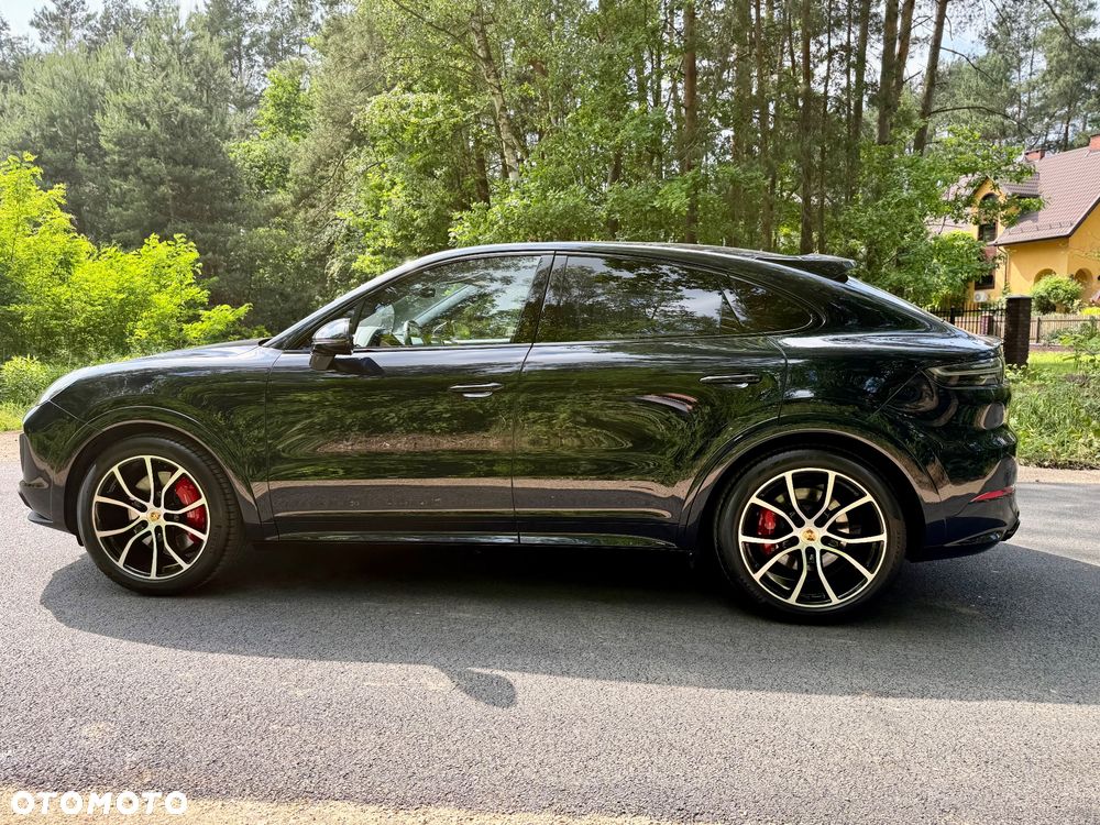 Porsche Cayenne Coupe GTS - 8