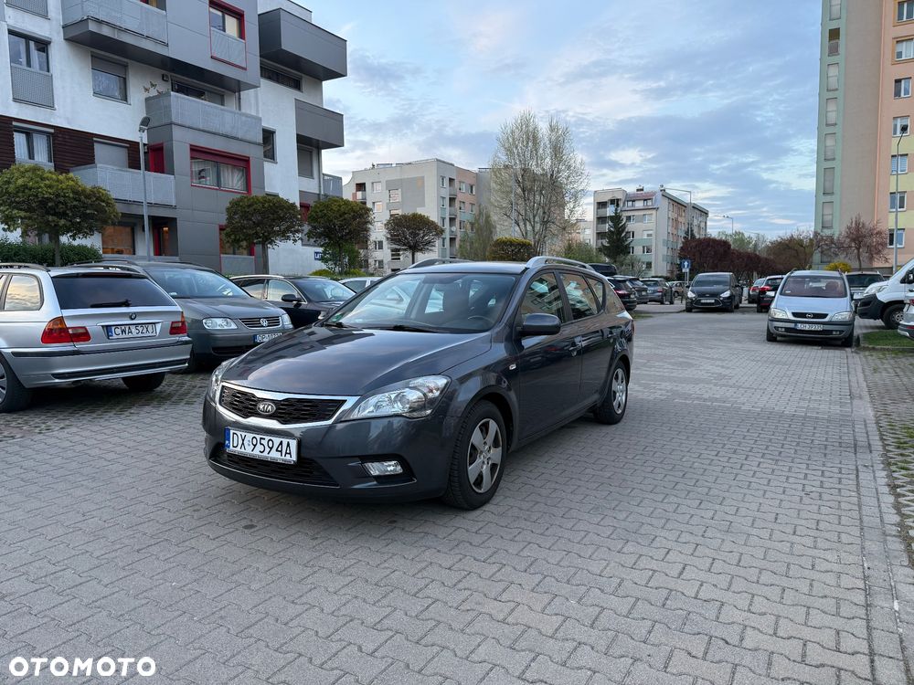 Kia Ceed 1.6 CVVT Dream-Team Edition - 15