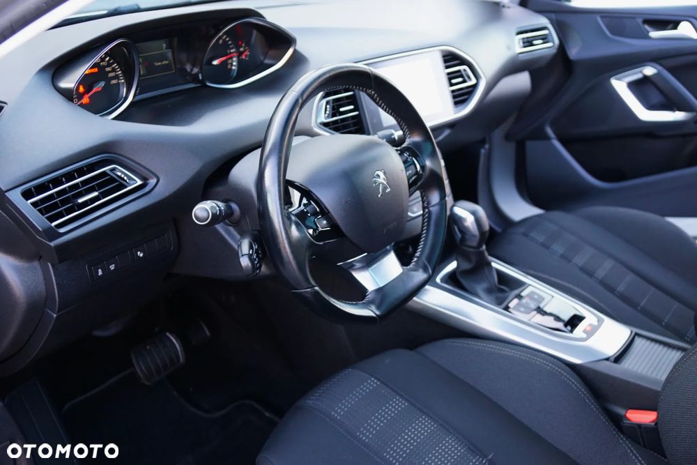 Peugeot 308 BlueHDi FAP 120 EAT6 Stop & Start Allure - 24
