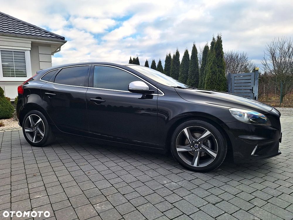 Volvo V40 D2 R Design - 4