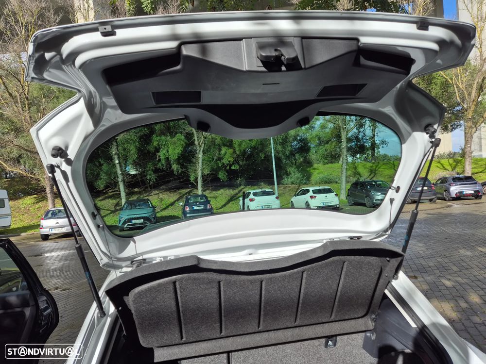 SEAT Ibiza 1.6 TDI FR - 23