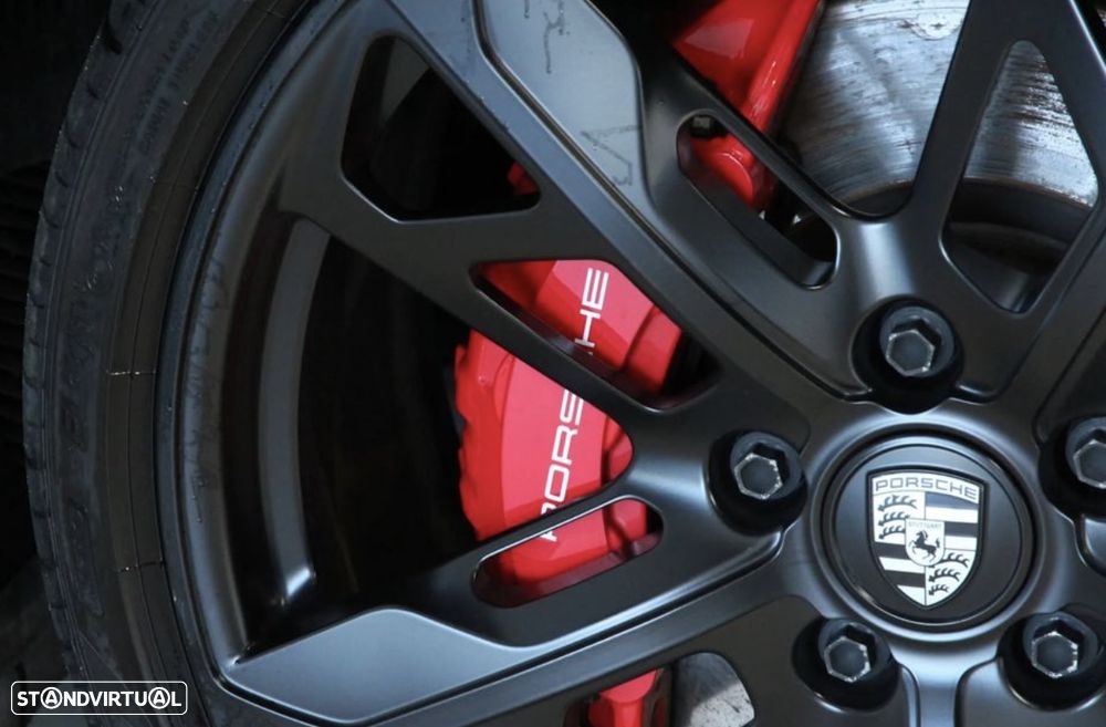Porsche Taycan Cross Turismo 4S - 12
