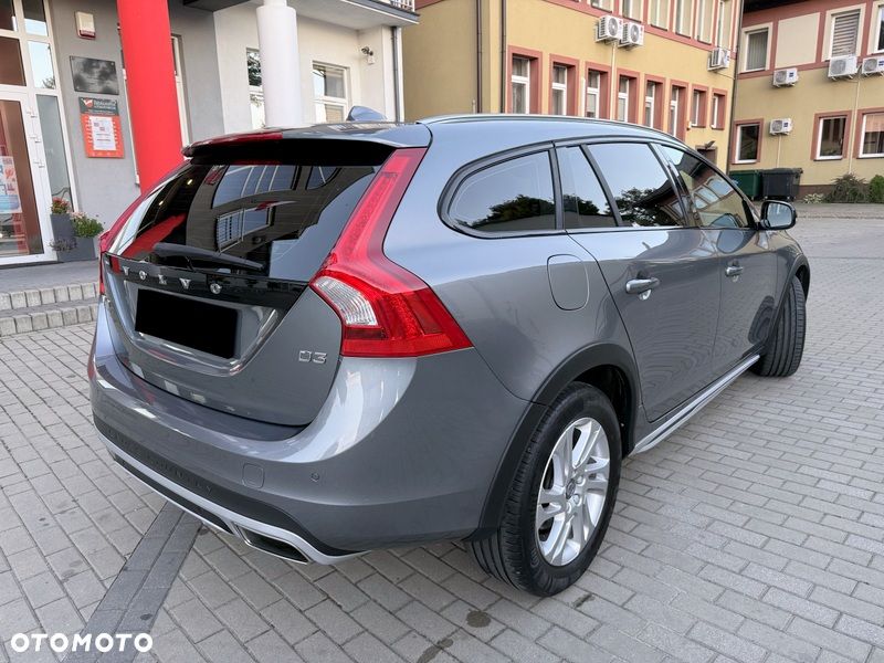 Volvo V60 Cross Country D3 Momentum - 4