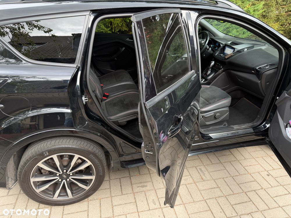 Ford Kuga 2.0 TDCi FWD ST-Line - 32