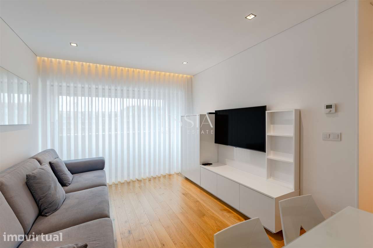 Apartamento T2 com Varanda para Arrendamento nas Antas, Porto - Grande imagem: 2/34