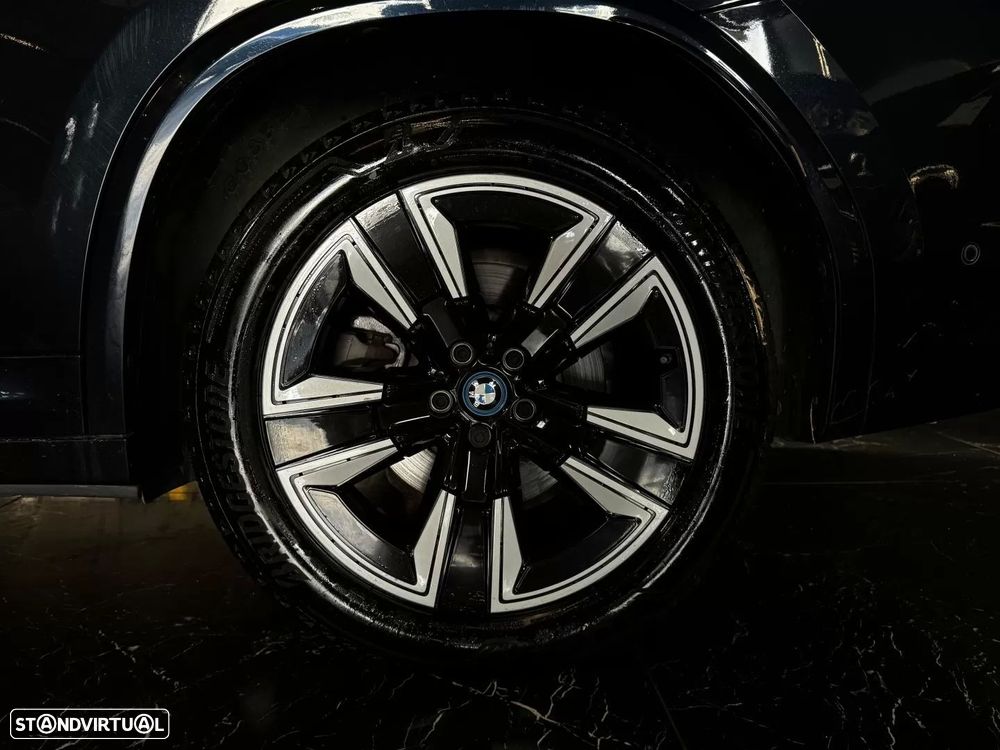 BMW iX3 M Sport Inspiring - 13
