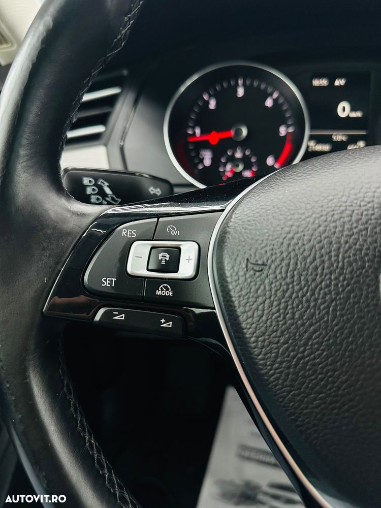 Volkswagen Passat 2.0 TDI Comfortline - 31