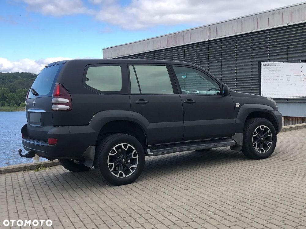 Toyota Land Cruiser - 24