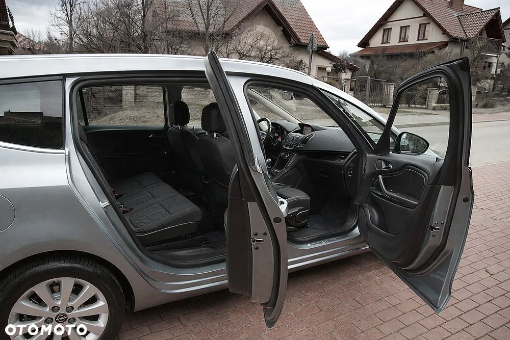 Opel Zafira 1.6 T SIDI Cosmo S&S - 21