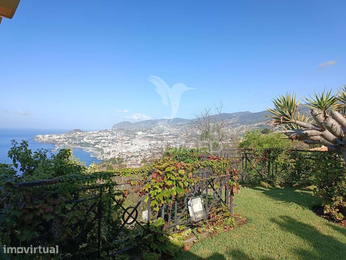 Moradia com vista deslumbrante para a cidade do Funchal - Grande imagem: 5/37