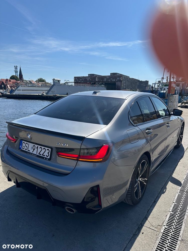 BMW Seria 3 318i M Sport - 9