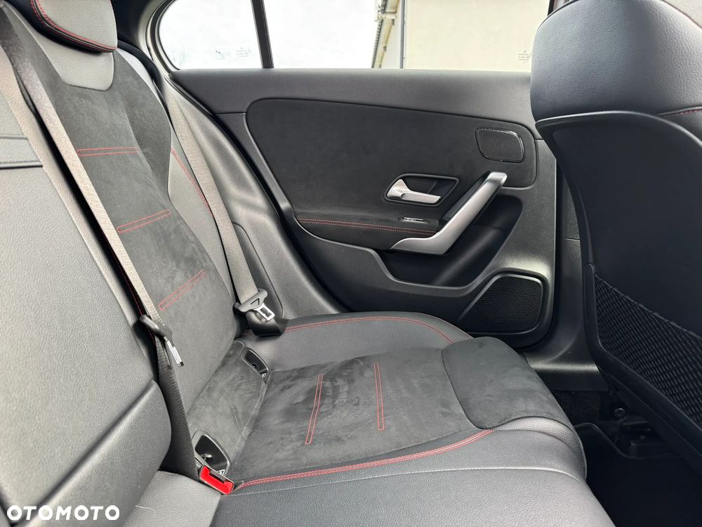 Mercedes-Benz Klasa A 250 e PHEV AMG Line 8G-DCT - 28
