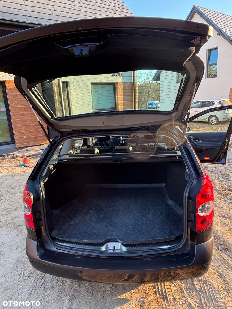 Renault Laguna 2.0 dCi FAP Initiale - 28