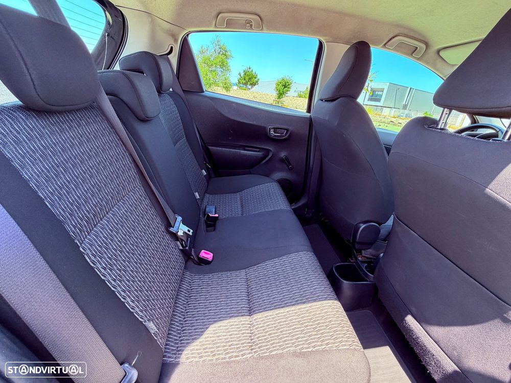 Toyota Yaris 1.0 VVT-i Comfort+P.Style +Navi - 14