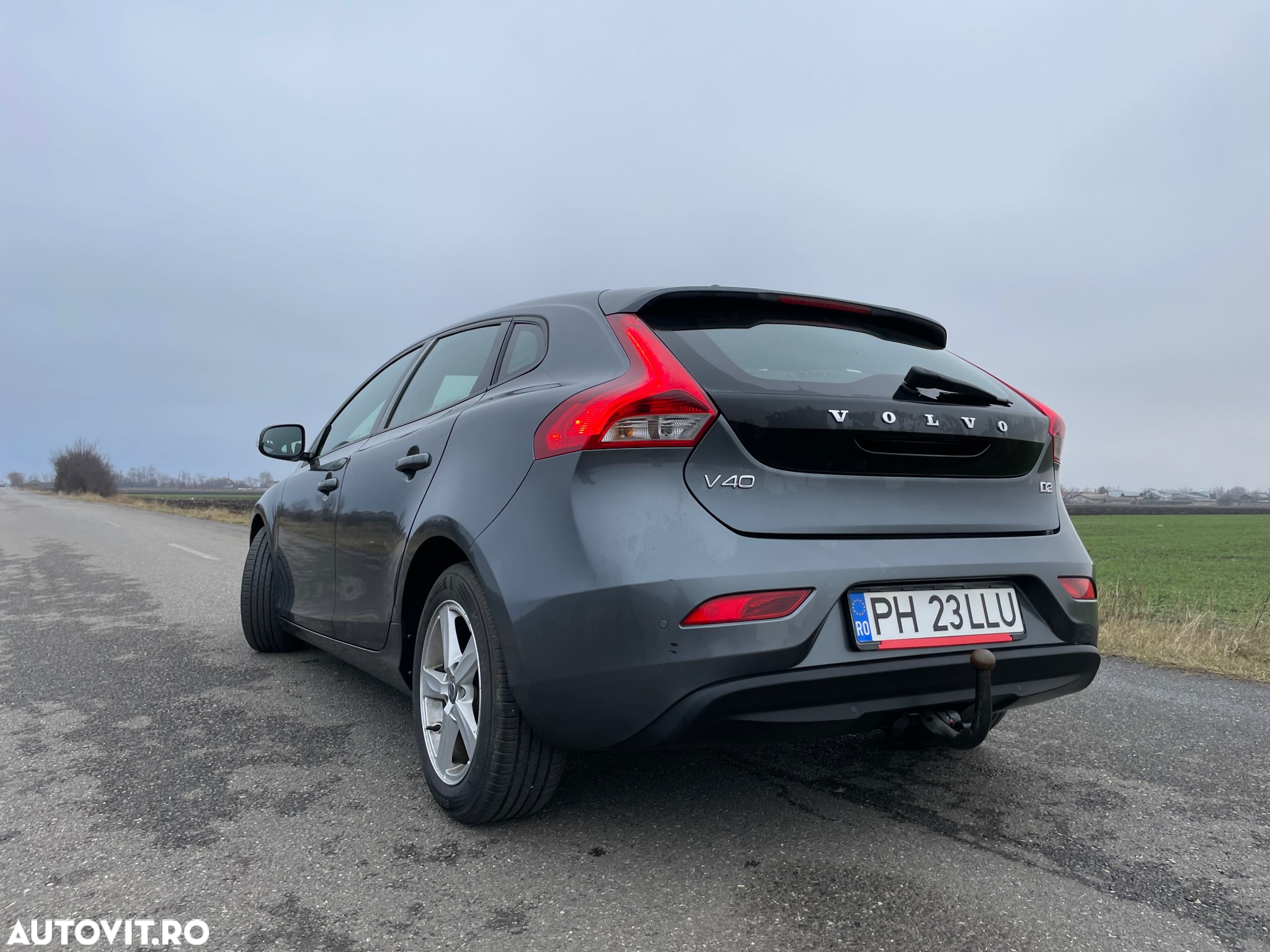 Volvo V40 D2 Momentum - 4