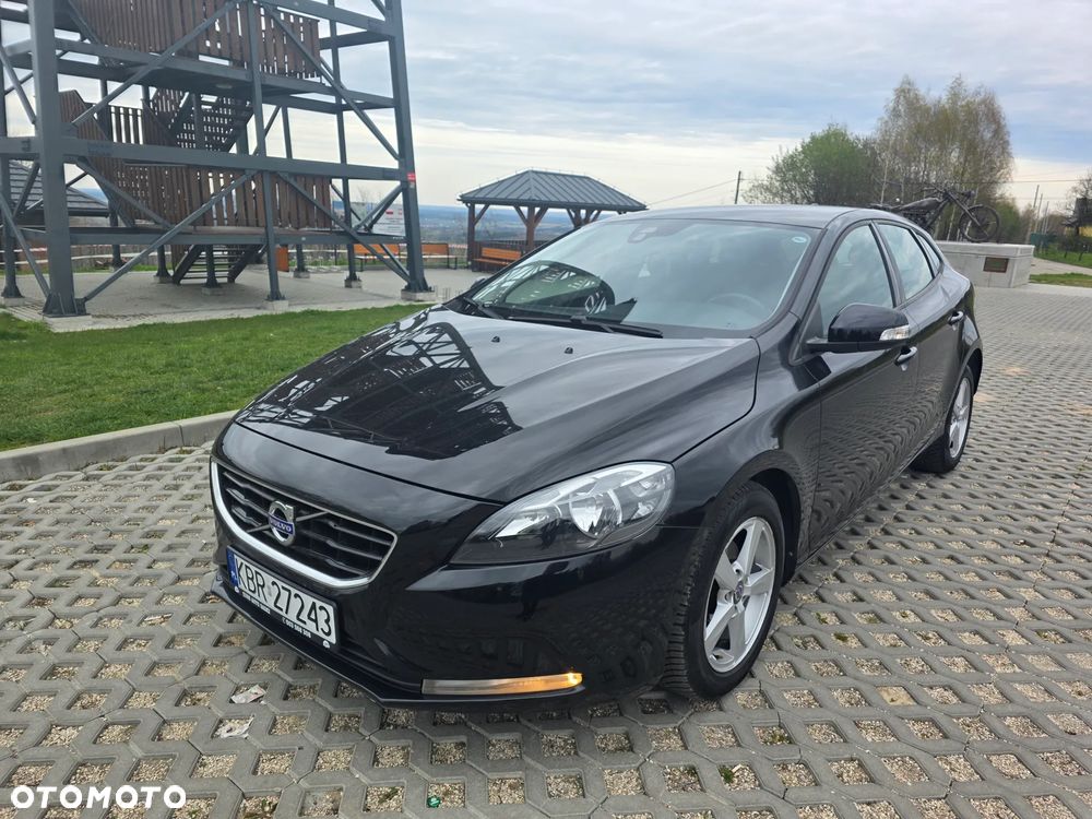 Volvo V40 D2 Momentum - 1