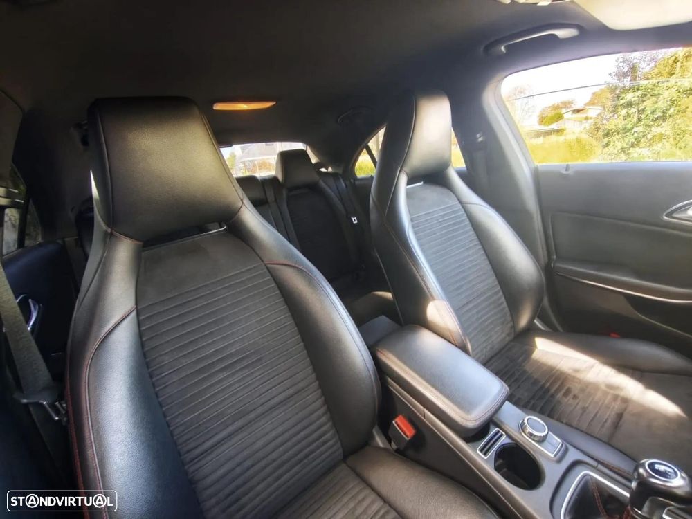 Mercedes-Benz CLA 200 - 50