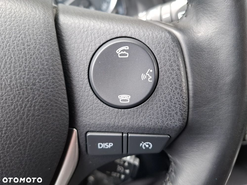 Toyota Auris 2.0 D-4D Executive - 17