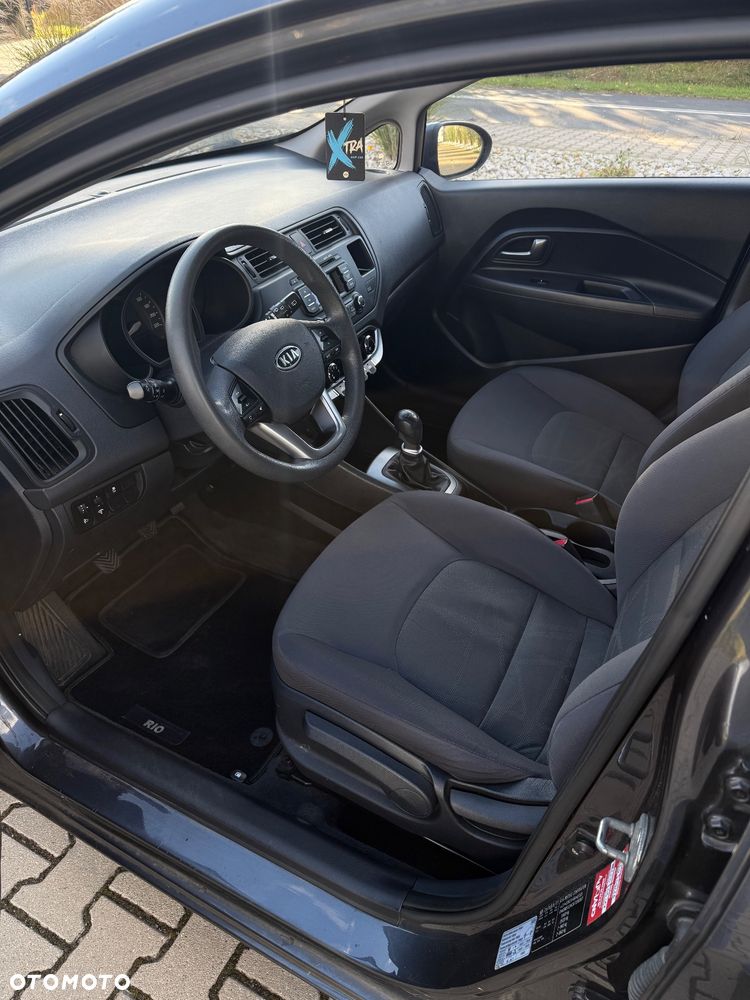 Kia Rio - 6