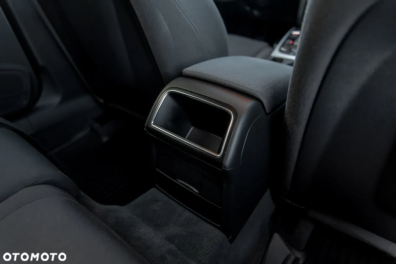 Audi A4 Avant 2.0 TDI Quattro - 27