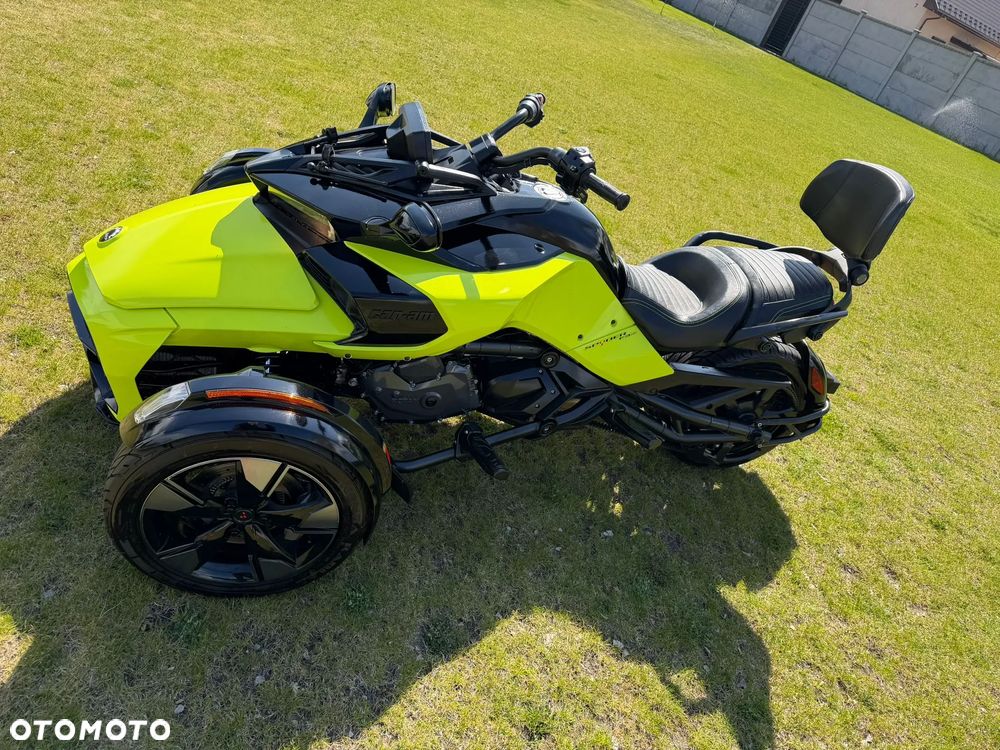 Can-Am Spyder - 8