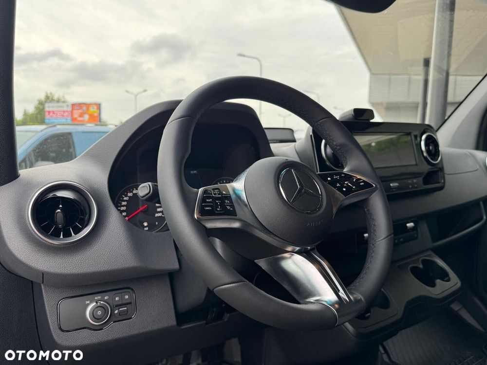 Mercedes-Benz Sprinter Furgon 319 CDI L3H2 - 15
