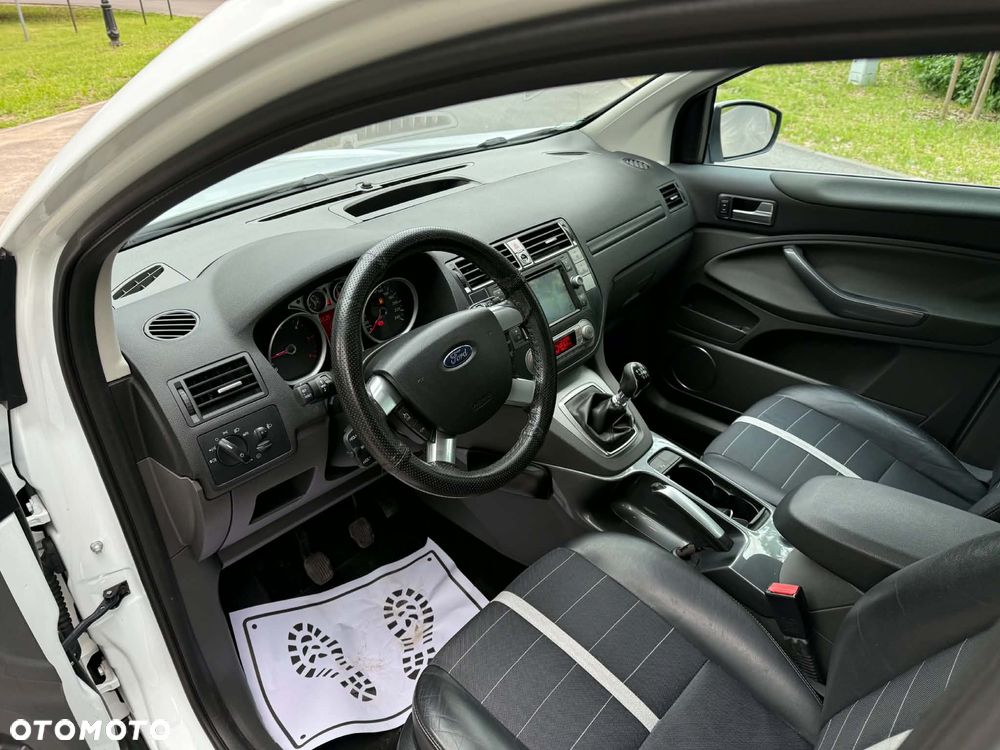 Ford Kuga 2.0 TDCi Titanium - 8