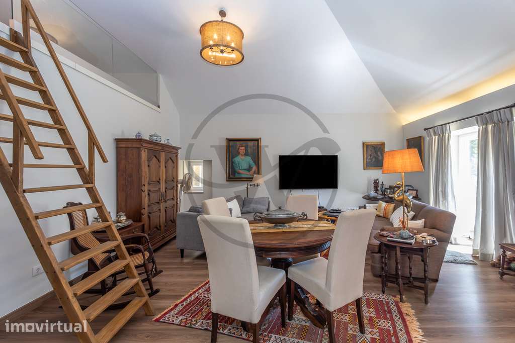Prédio Misto Remodelado – Centro Histórico de São Pedro de Sintra - Grande imagem: 3/28