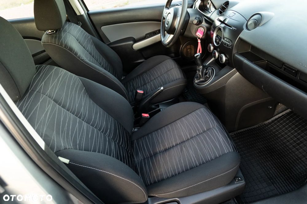 Mazda 2 1.3 Exclusive - 21