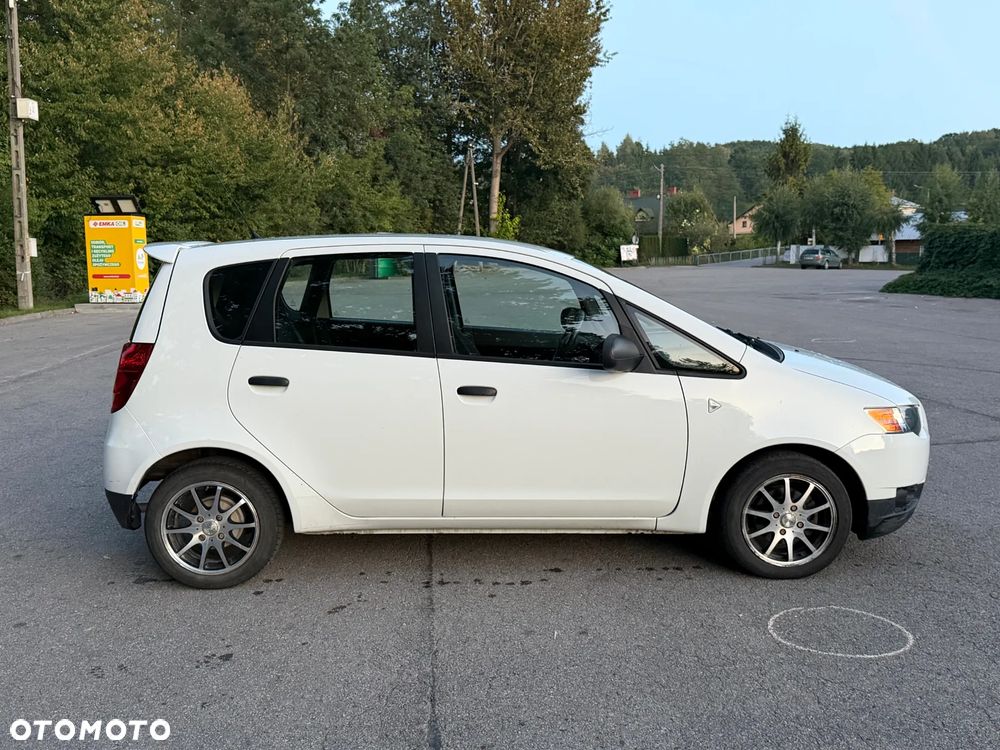 Mitsubishi Colt - 4