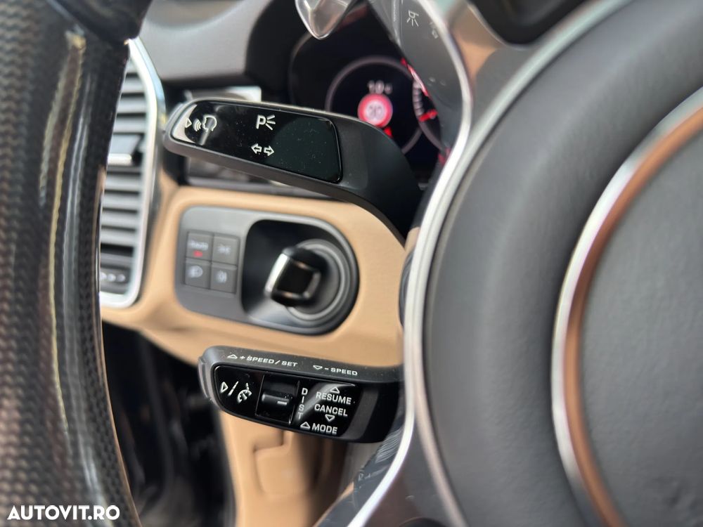 Porsche Cayenne Coupe Tiptronic S - 34