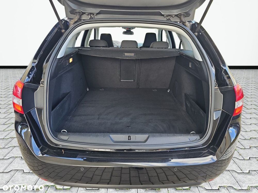 Peugeot 308 BlueHDi 130 EAT8 Allure - 30