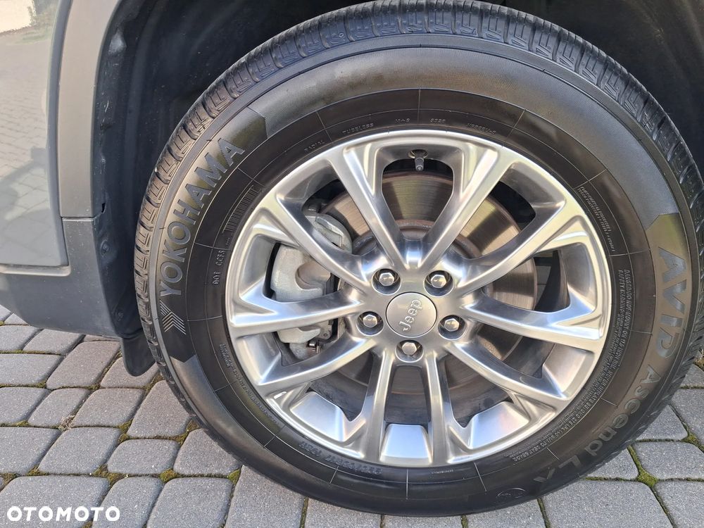 Jeep Cherokee - 14