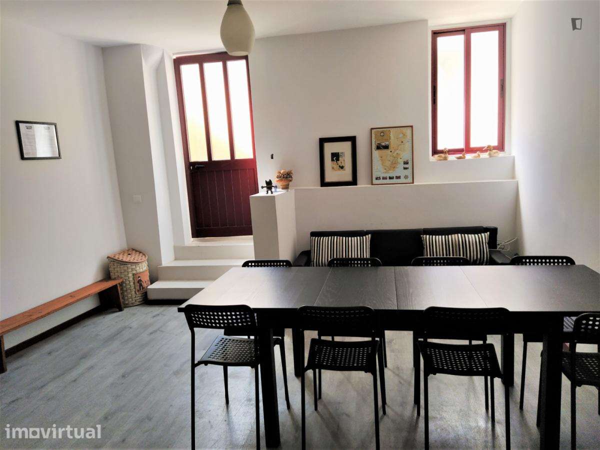 Quarto - localizado em Paranhos Porto - Grande imagem: 5/19
