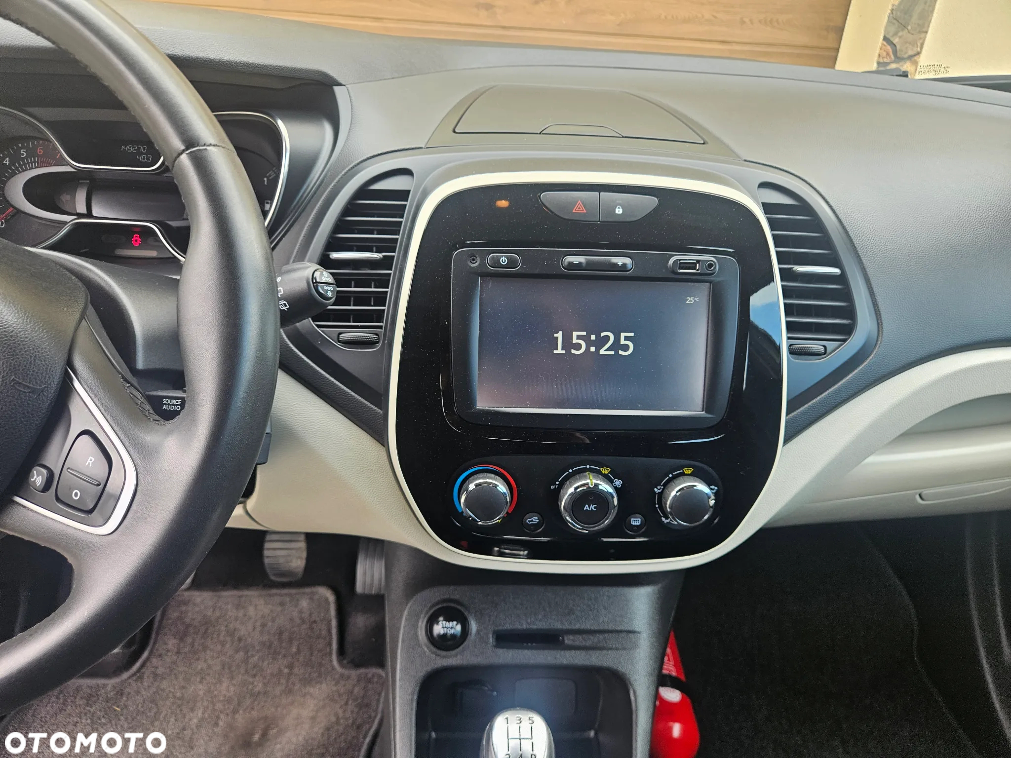 Renault Captur (ENERGY) TCe 90 BOSE EDITION - 32