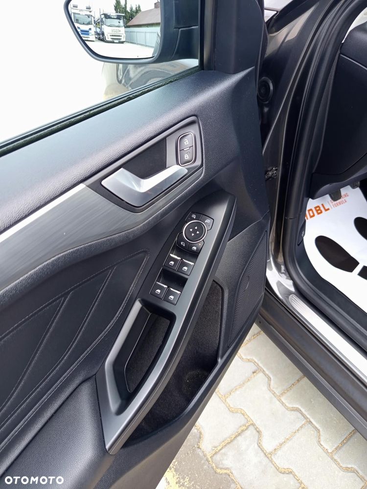 Ford Focus - 30