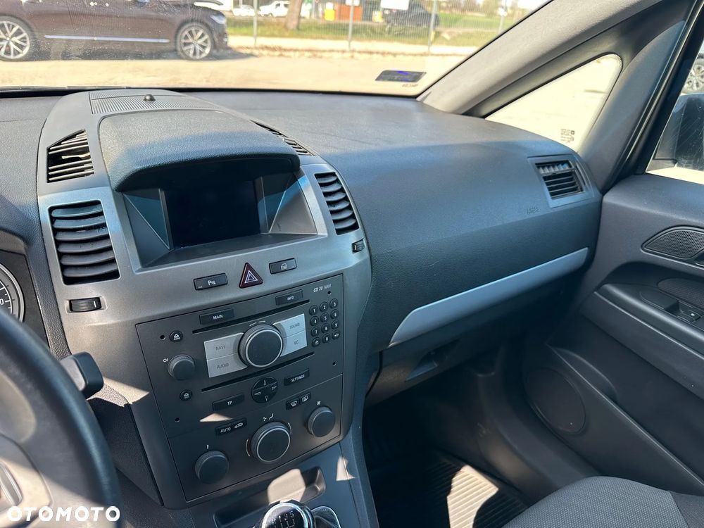 Opel Zafira 1.8 - 13