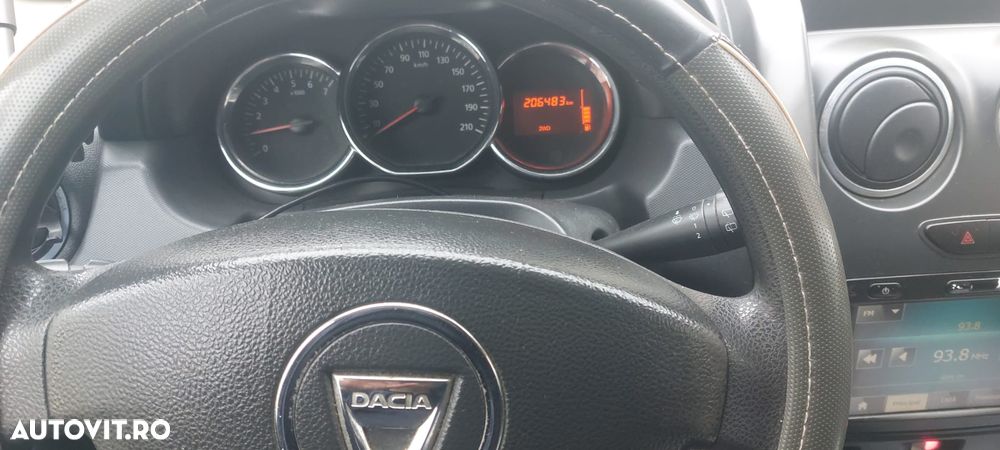 Dacia Duster 1.5 dCi 4x4 Ambiance - 8