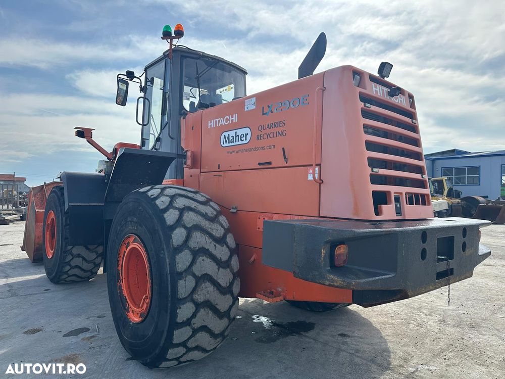Hitachi LX290E - 7