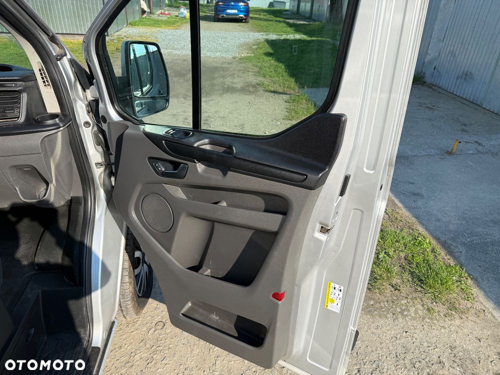 Ford Transit Custom - 12