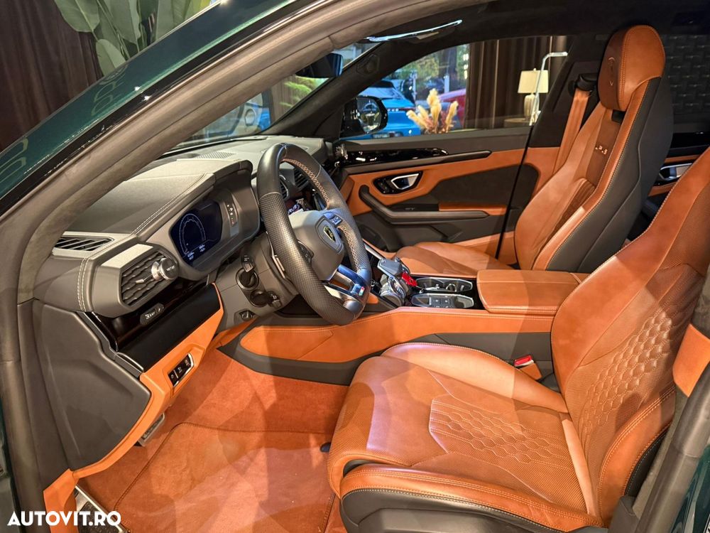 Lamborghini URUS - 12