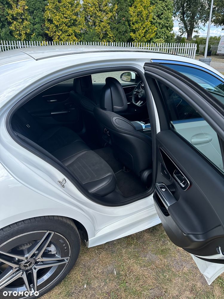 Mercedes-Benz Klasa C 220 d mHEV AMG - 13